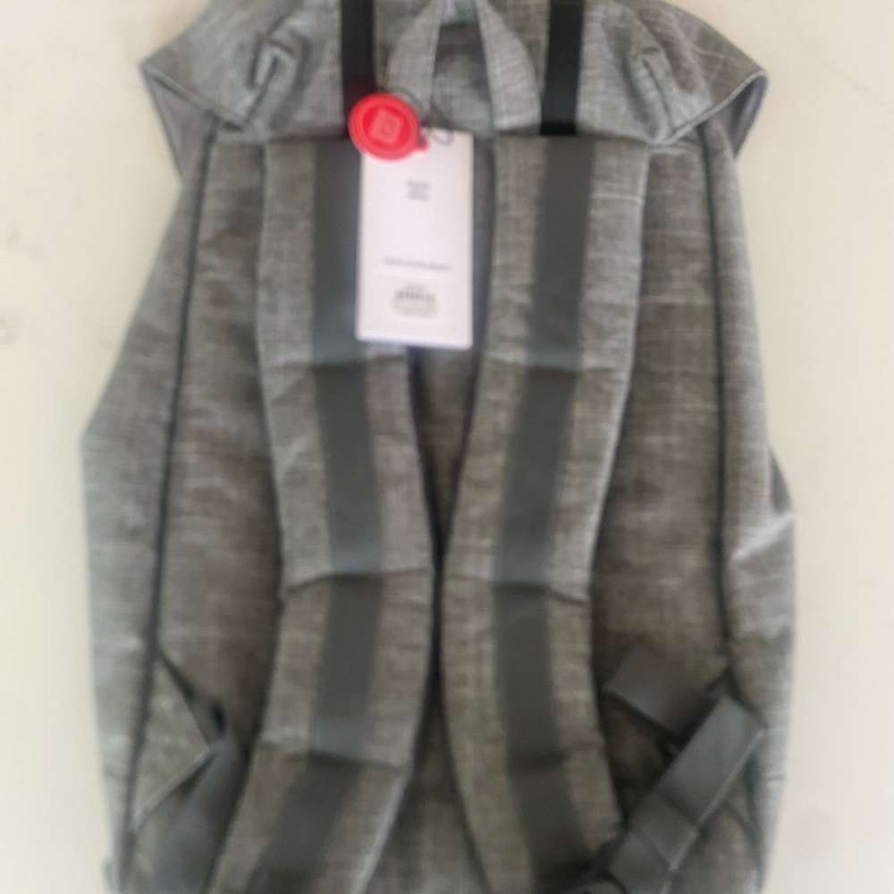 Herschel Supply Company Gray Backpack Minimalist Design - Picture 3 of 15